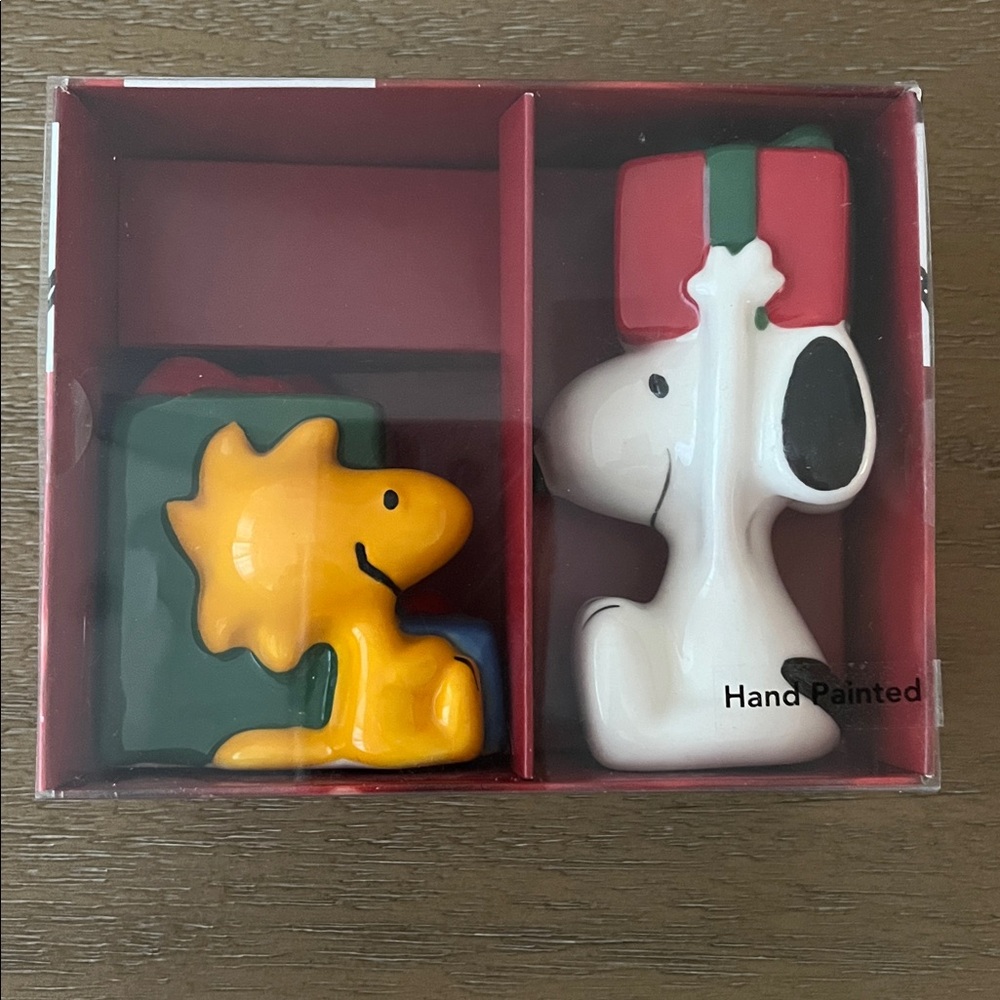 New Colorful Peanuts, Snoopy and Woodstock salt and Pepper Shaker